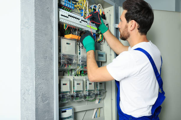 Best Affordable Emergency Electrician  in Altamont, OR