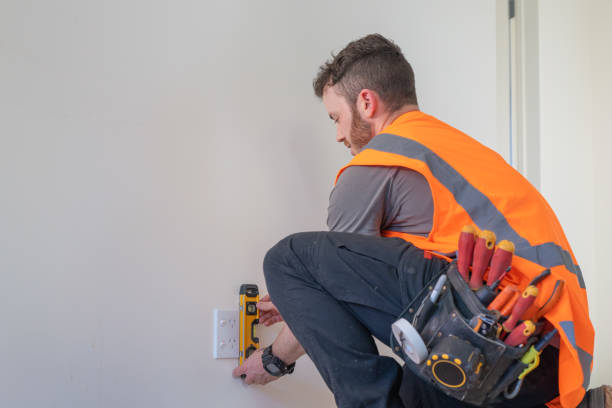 Best Electrical Outlet Repair  in Altamont, OR